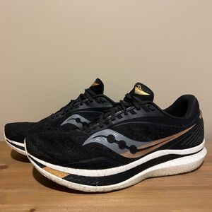 Saucony Endorphin Speed Shoes Mens Size 11.5